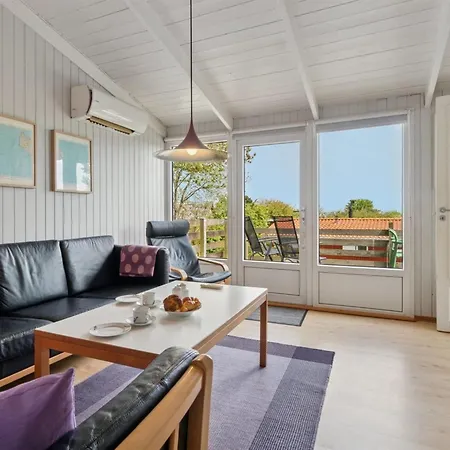 Auti - 300m From The Sea By Interhome *